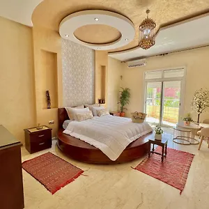 https://villa-marrakech-4.marrakeshhotelsmorocco.com