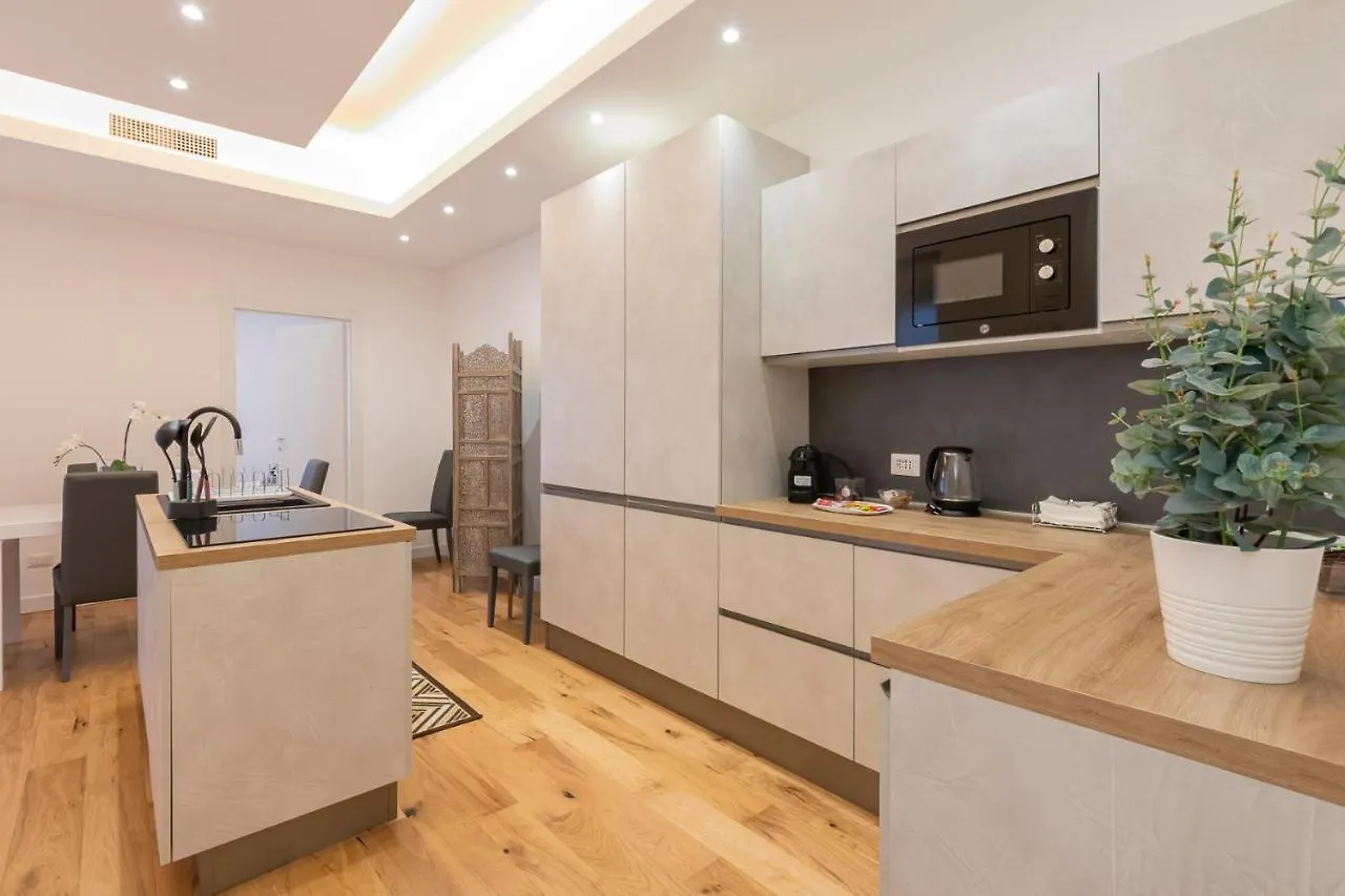 Milan Center Apartment Studio - Porta Romana İtalya