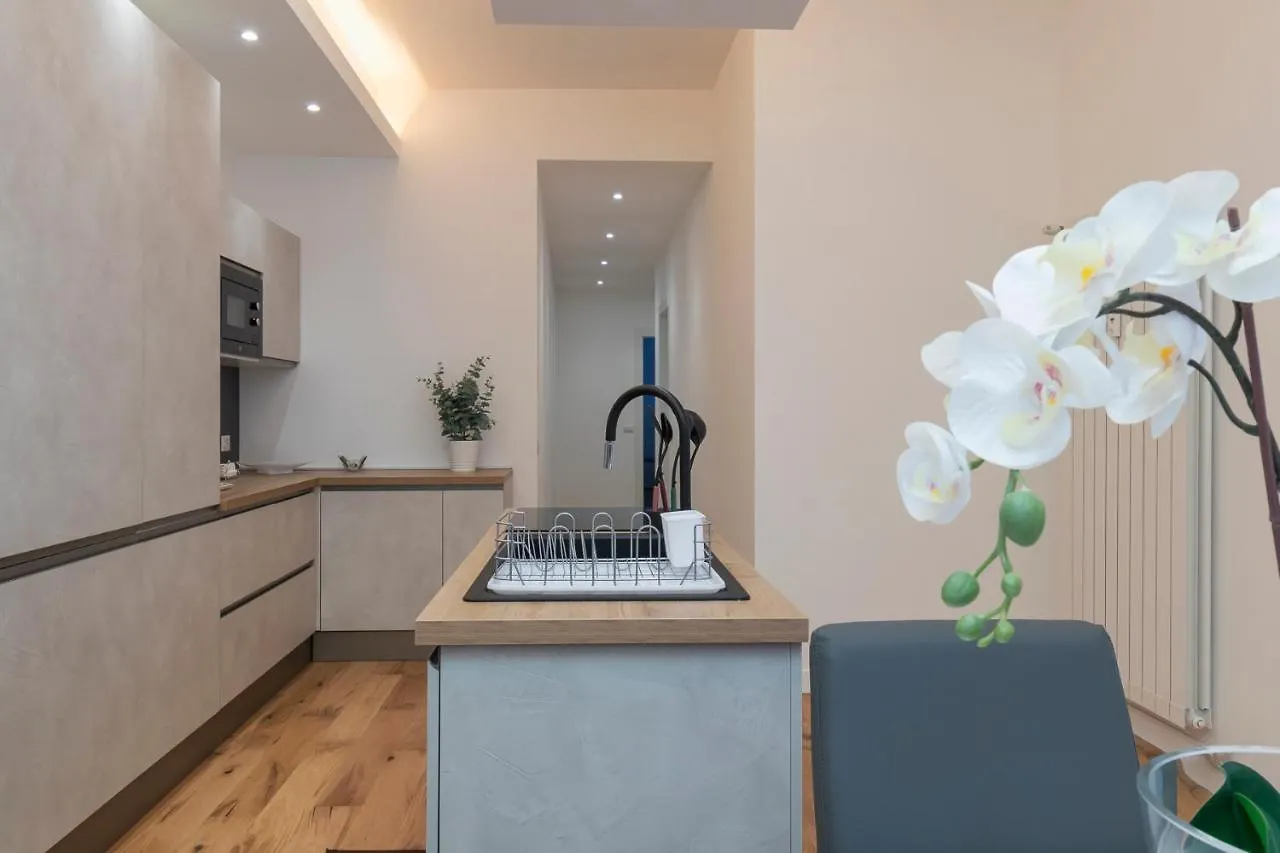 Milan Center Apartment Studio - Porta Romana İtalya