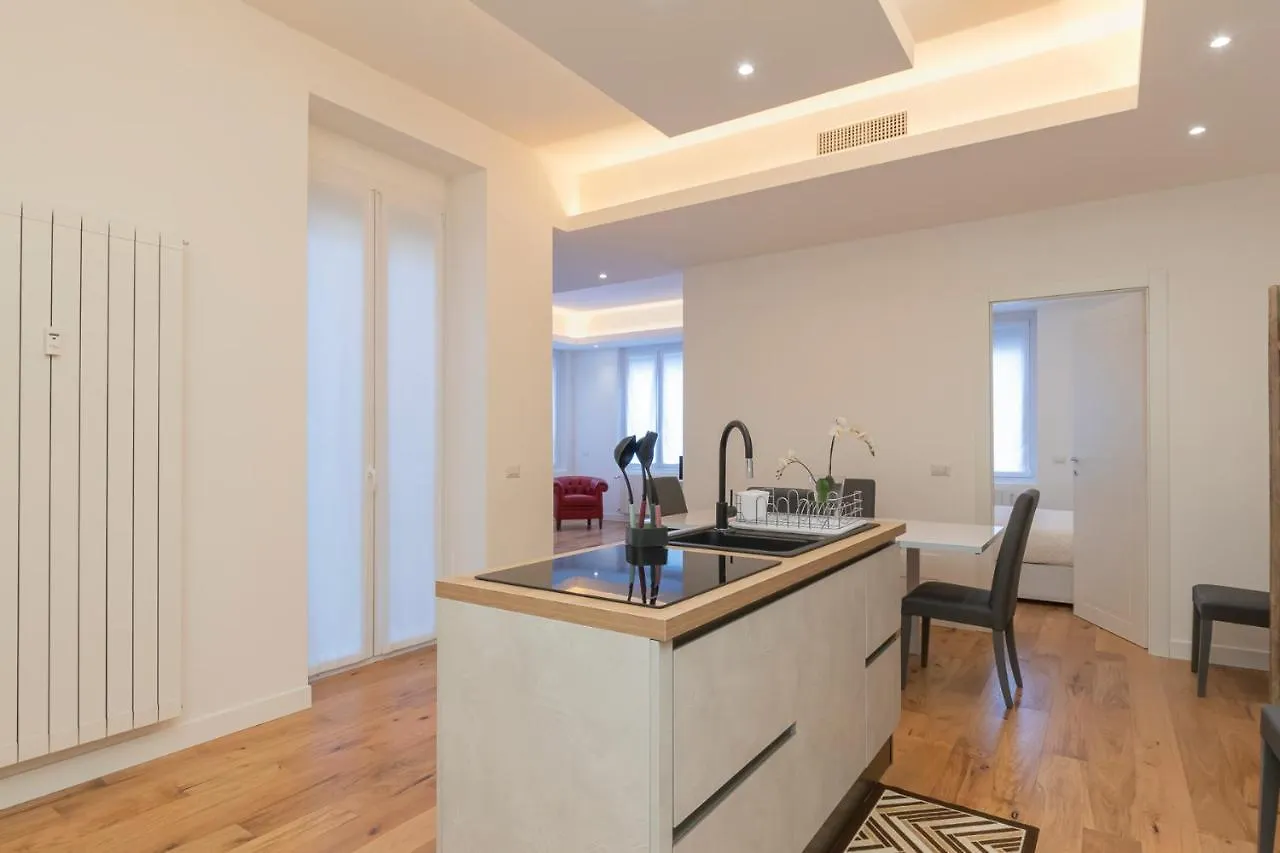 Milan Center Apartment Studio - Porta Romana İtalya