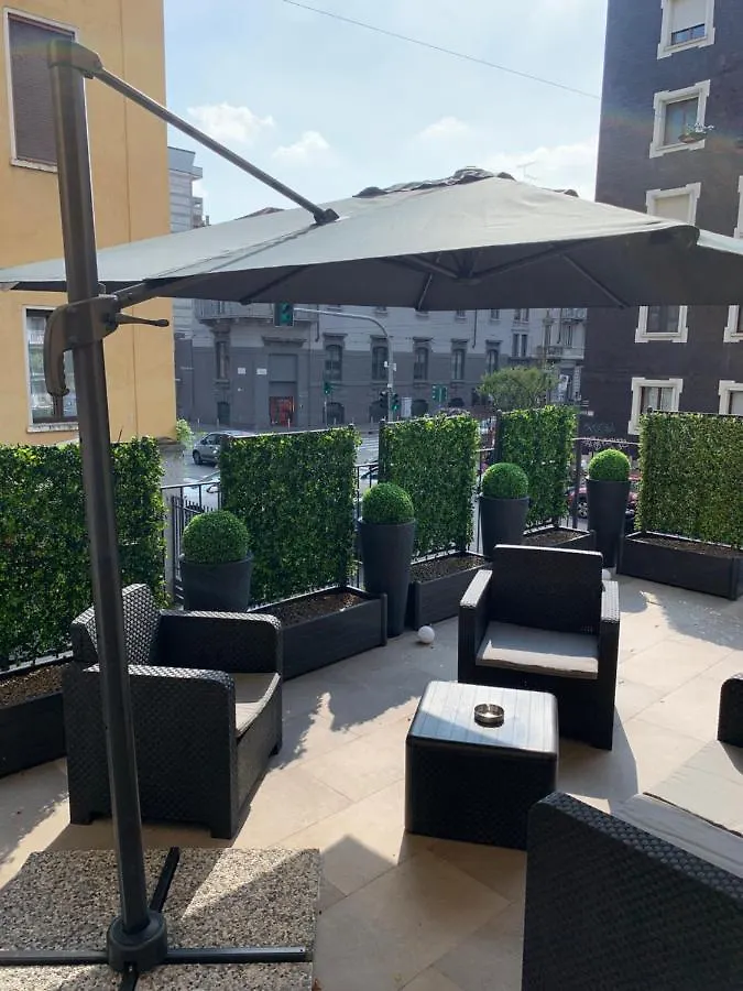 Milan Center Apartment Studio - Porta Romana 0*,  İtalya